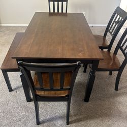 Dining room set With Chairs And bench