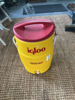 Igloo Industrial Red/Yellow 10 gal Water Cooler