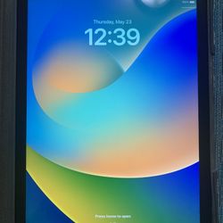 Apple iPad 5th Generation 128GB Unlocked Like New!