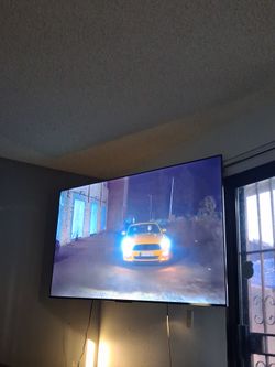 TCL  75" pulgadas smart. Tv Google tv con control remote y  soporte para ponerla en la pared.