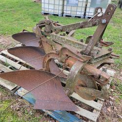 Case 3 Bottom Breakaway Plow