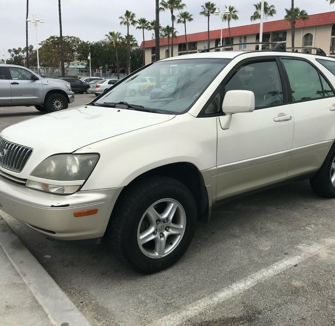 1999 Lexus Rx 300 for Sale in Anaheim, CA - OfferUp
