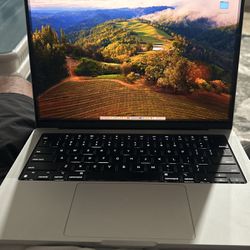 14-inch MacBook Pro - 2023 8 GB Apple M3