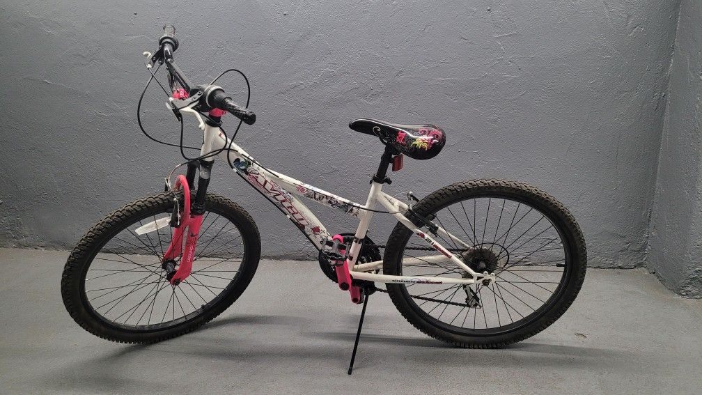 Girl's Bike - Good Condition