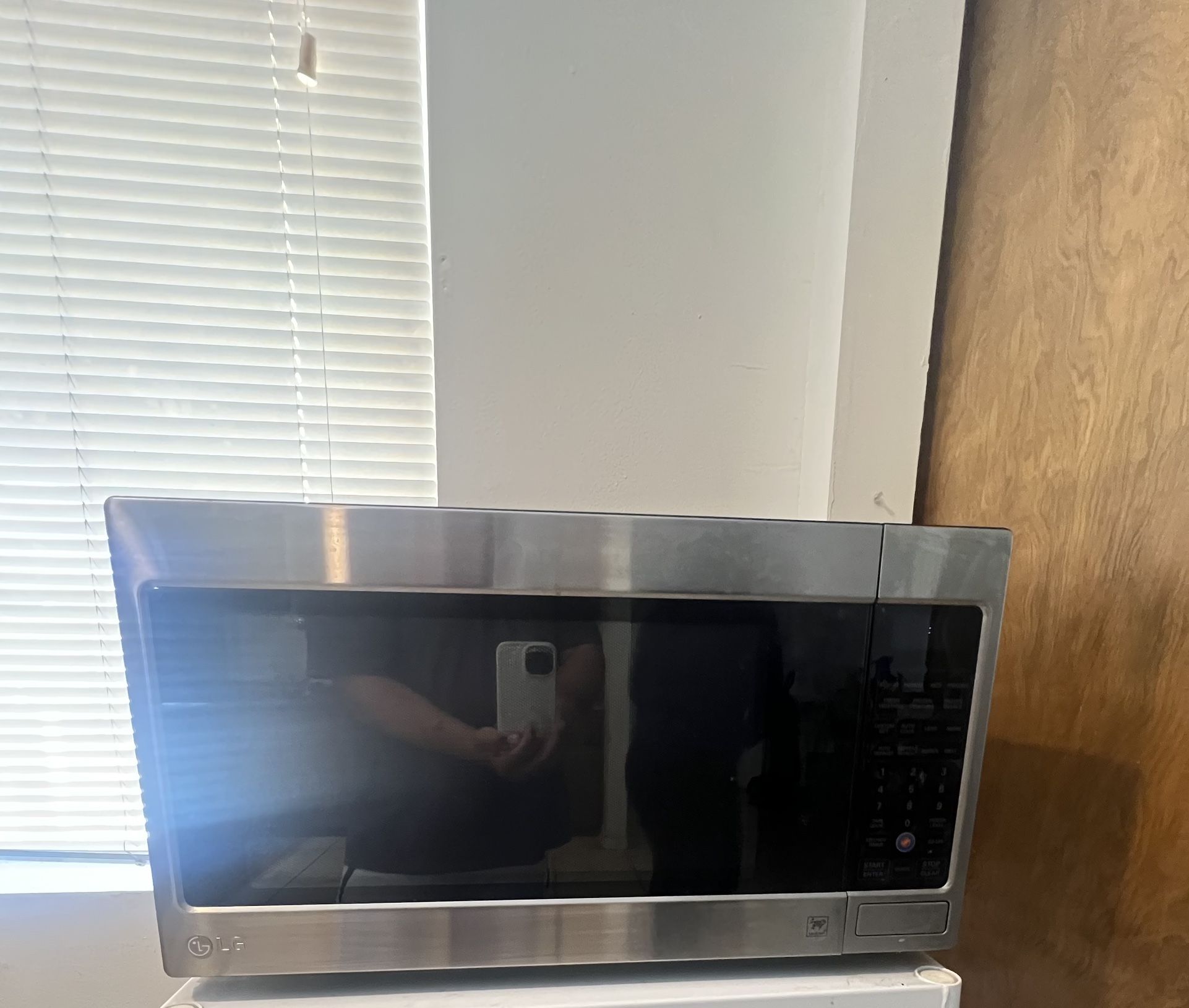 LG Microwave