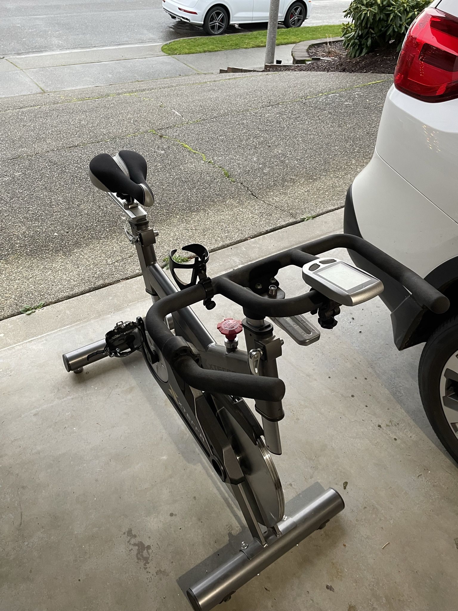 Free! Stationary Bike