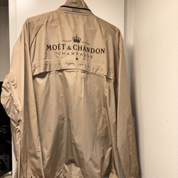 Moet Windbreaker