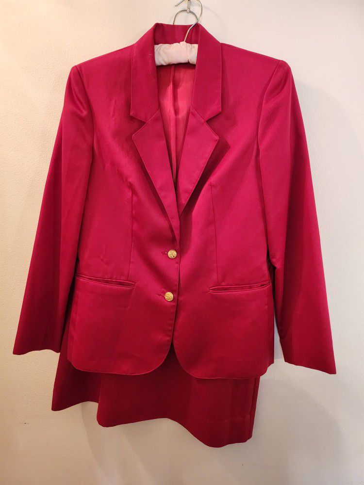 2 piece Red womens Suit Size 13. By MJ sportswear.