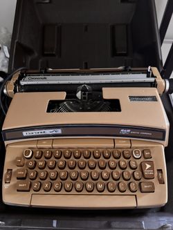 Coronet Typewriter+Travel Case