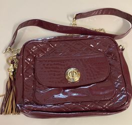 Steve Madden burgundy, quilted shoulder bag