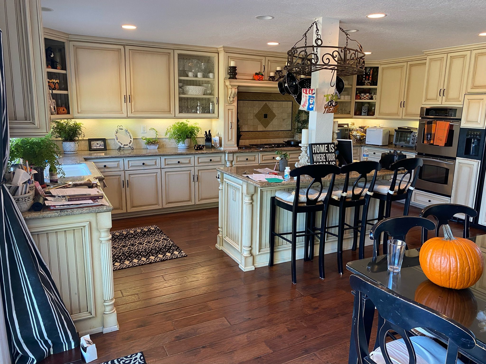 3 Bar Stools