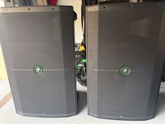 Mackie Thump  215 DJ SPEAKERS (PAIR) 1400 watts