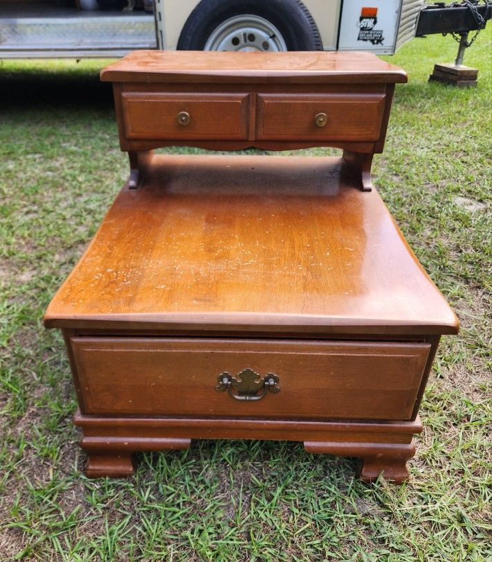 Vintage Temple-Stuart Early American Step-End Table with Drawers