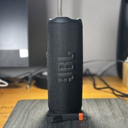 Bluetooth Speaker (Black) Shipping only 