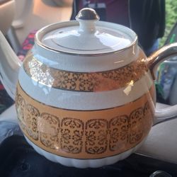 SADLER TEA POT