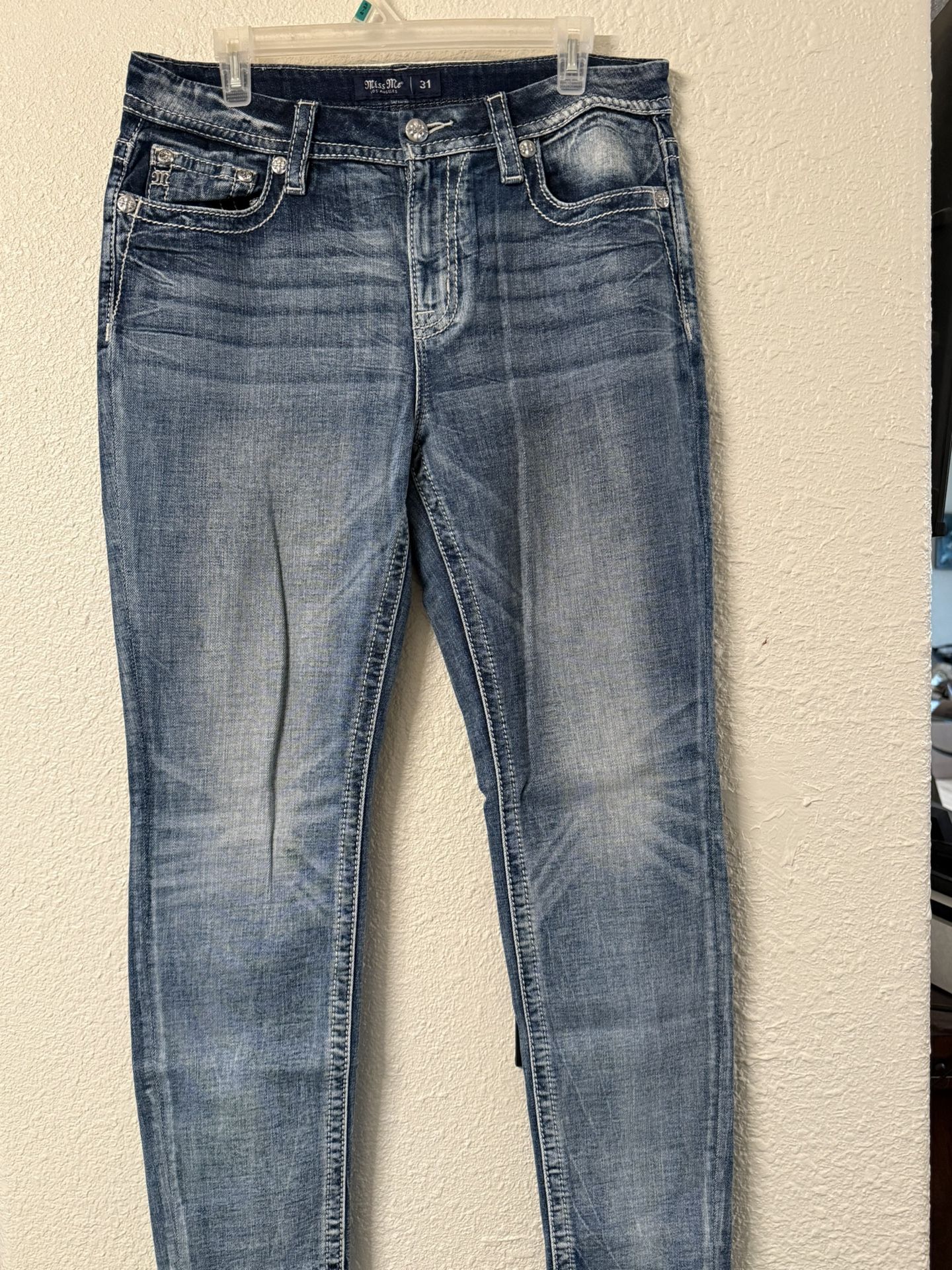 Miss Me - Like New - Size 31