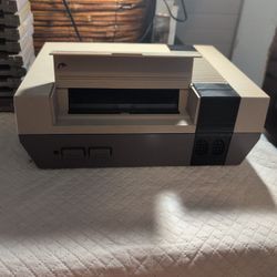 Original Nintendo With 2 Controllers 1 Zap Gun And 28 Games Tested And Working 