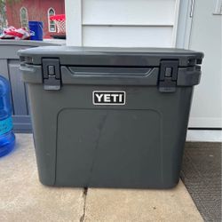 Yeti~Roadie/Haul/Wheeled/~Ice~Cooler