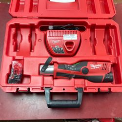 MILWAUKEE Cordless Press Tool Kit: M12™ REDLITHIUM™