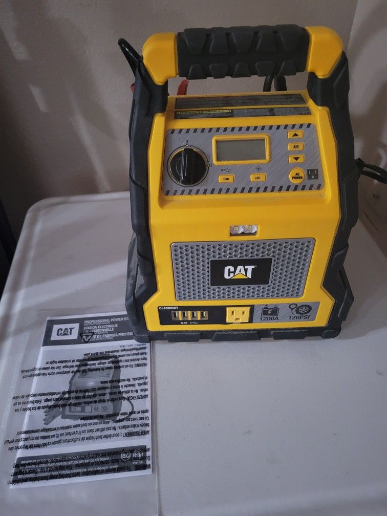 CAT Battery Jumper & Portable Power Supply