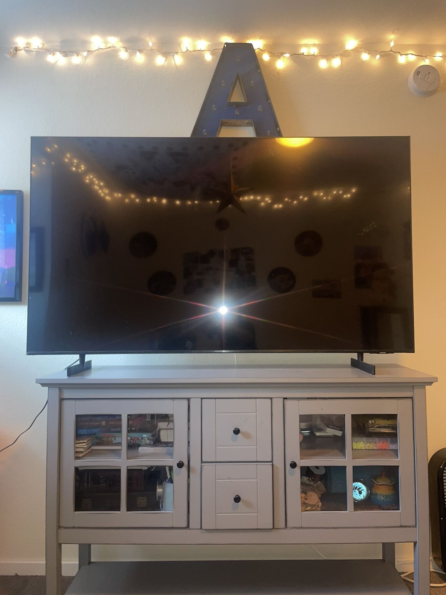 Samsung 65” Class Crystal 4K UHD AU8000 Smart TV