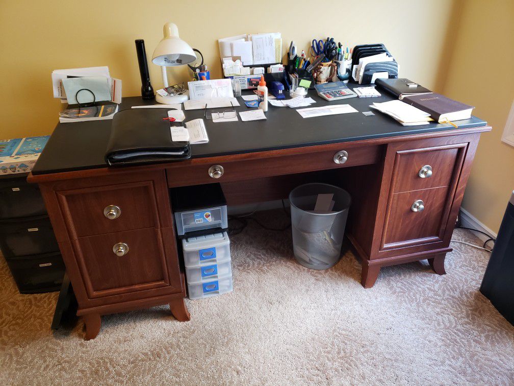 Office desk and hutch
