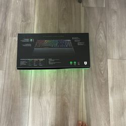 Black Widow Elite Gaming Keyboard That Lights Up