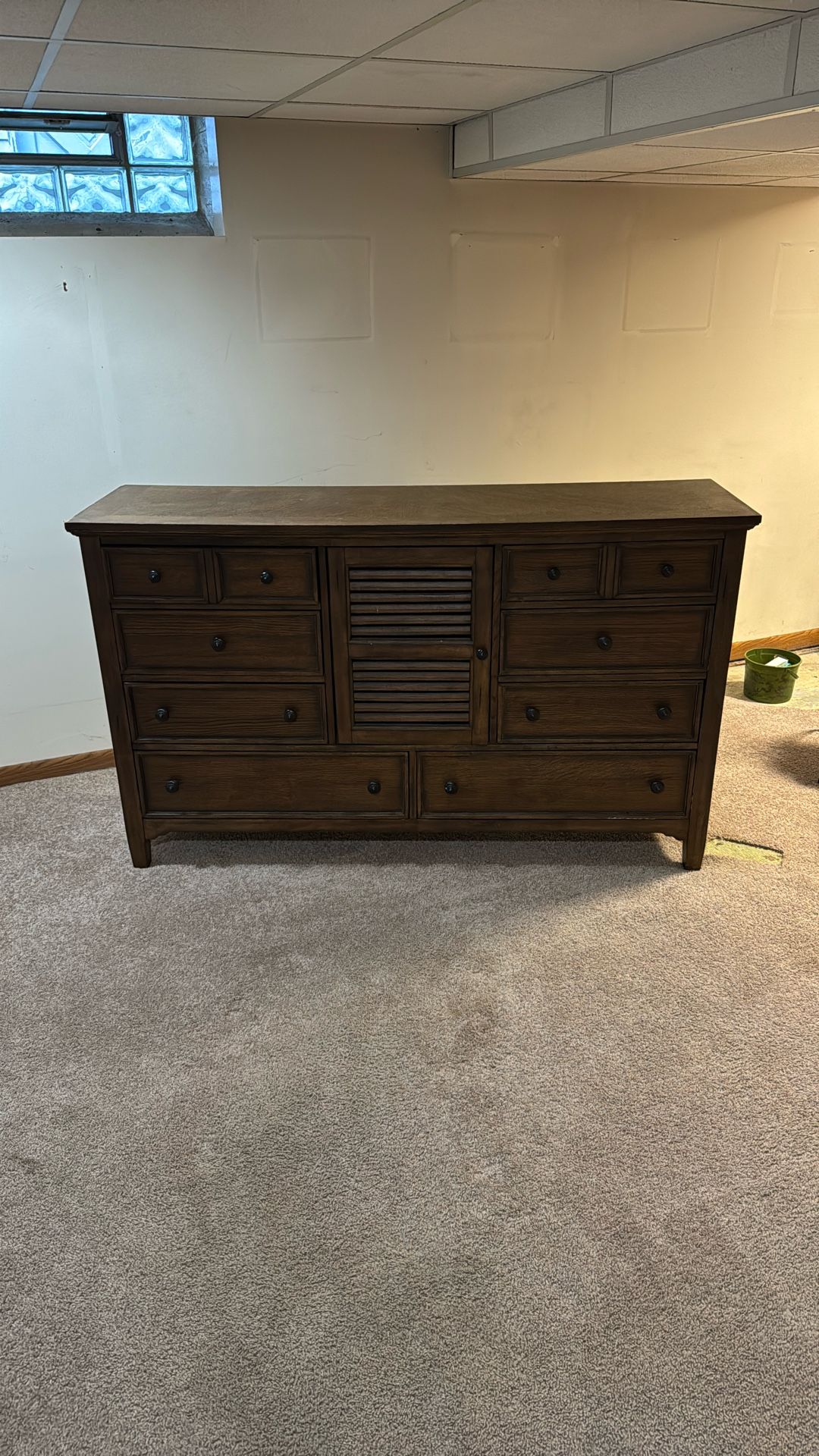 Wynwood Dresser With Mirror