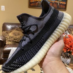 Adidas Yeezy Boost 350 V2 Carbon