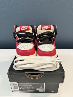 Jordan 1 Retro - Chicago Lost & Found (size 2c)