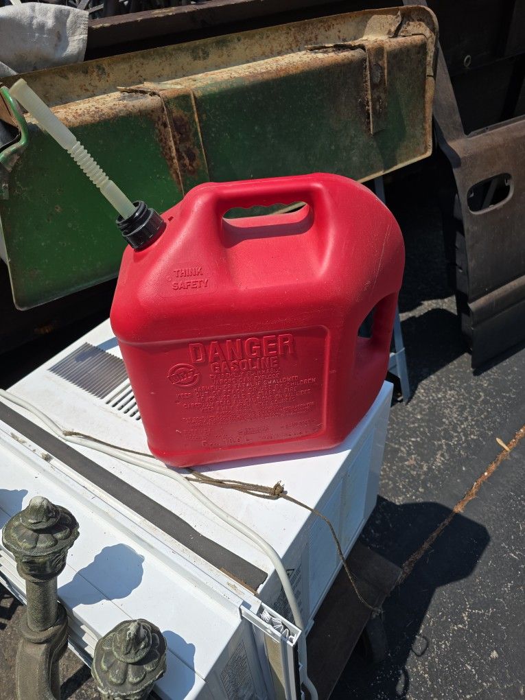 5 Gallon Plastic Gas Can