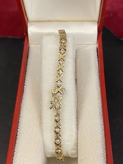 Diamond tennis bracelet