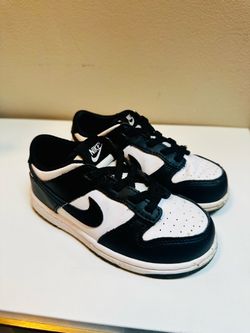 Nike Dunk Low Sneakers
