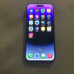 iPhone 14 Plus Locked
