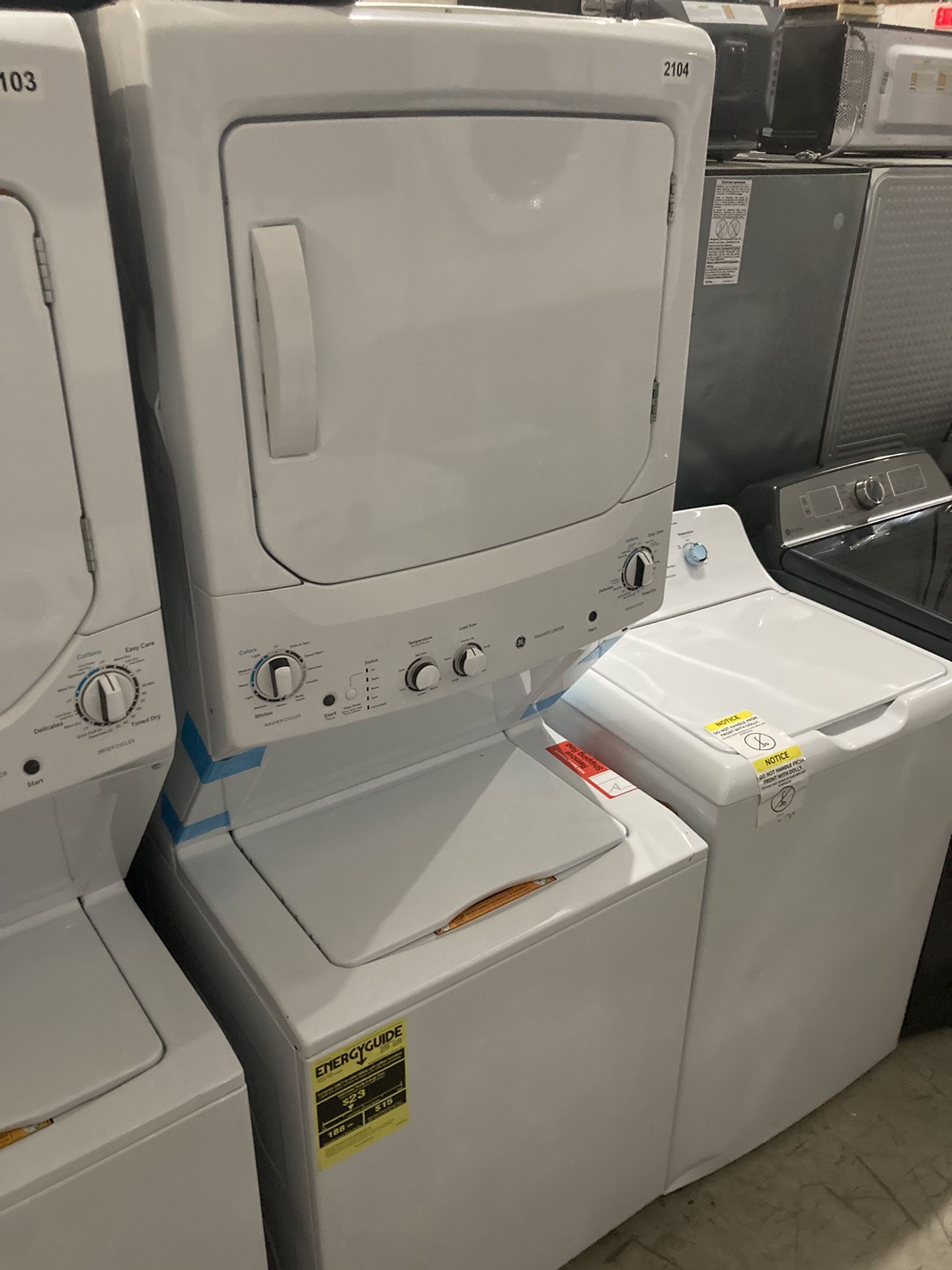 GE 27” WASHER DRYER COMBO TOWER WHITE $800