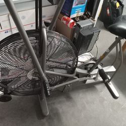 SCHWINN AIRDYNE STATIONARY BIKE