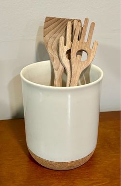 White Ceramic Utensil Holder with Cork Base