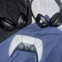 Beats solo 4’s and ps5 controller 