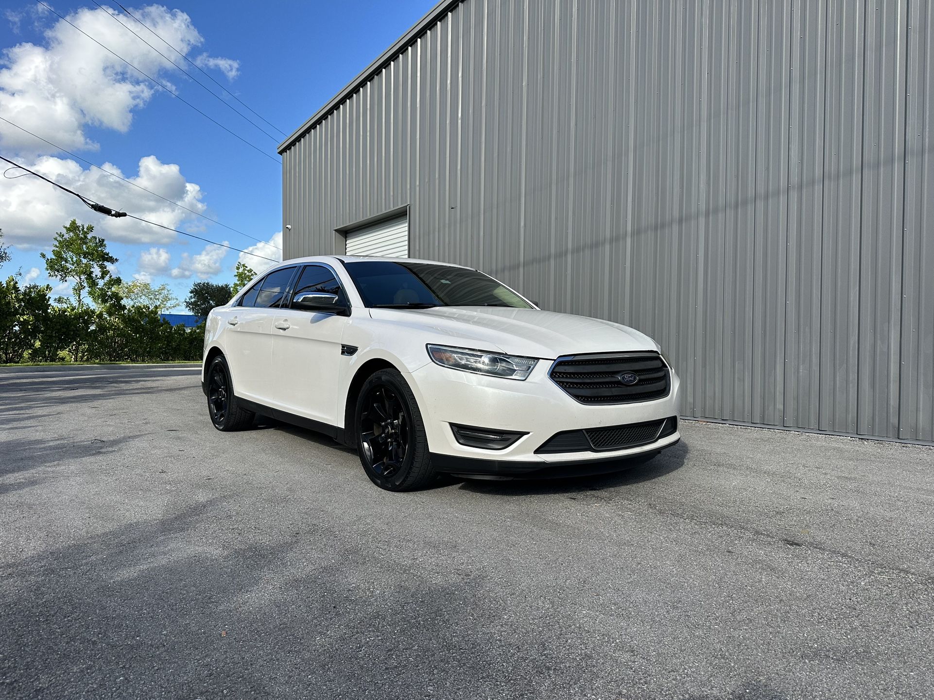 2019 Ford Taurus