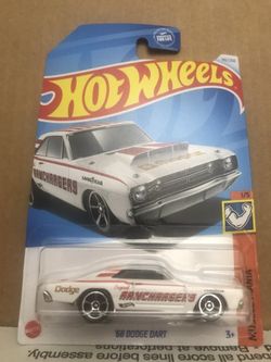 Hot Wheels '68 Dodge Dart White #142/(contact info removed) Muscle Mania