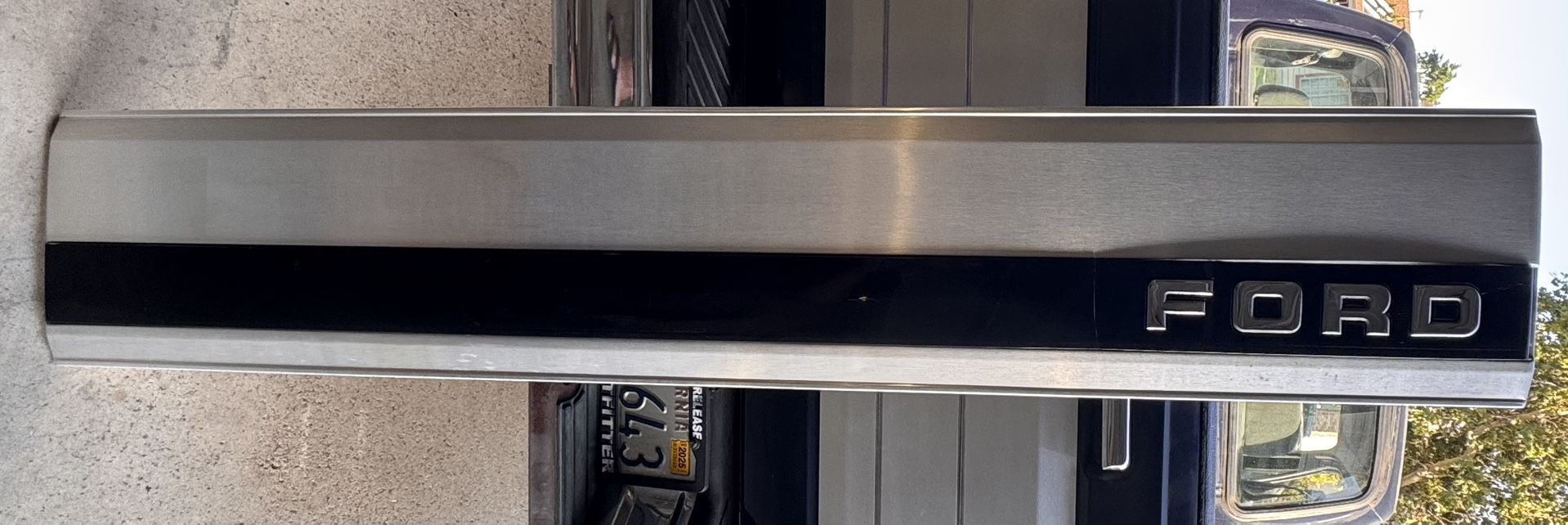 92-96 Ford F-150/Bronco OBS Rear tailgate trim