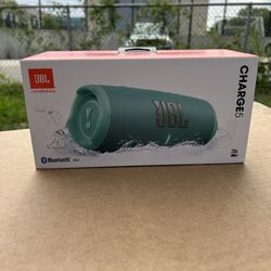 JBL CHARGE 5 - Portable Waterproof Teal Bluetooth Speaker NEW W/Powerbank