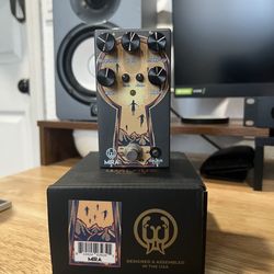 Walrus Audio Mira Compressor pedal 