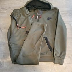 New Men's Nike Sweatsuits Size Small 