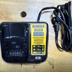 Dewalt DCB107