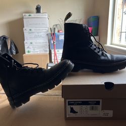 Like new size 11, Doc Martin men’s 