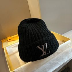 L V beanie
