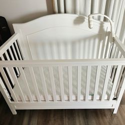 Baby Crib/Bed 