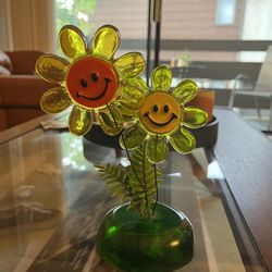Vintage Lucite Flowers Smiley Face MCM Retro Groovy Flower Power 