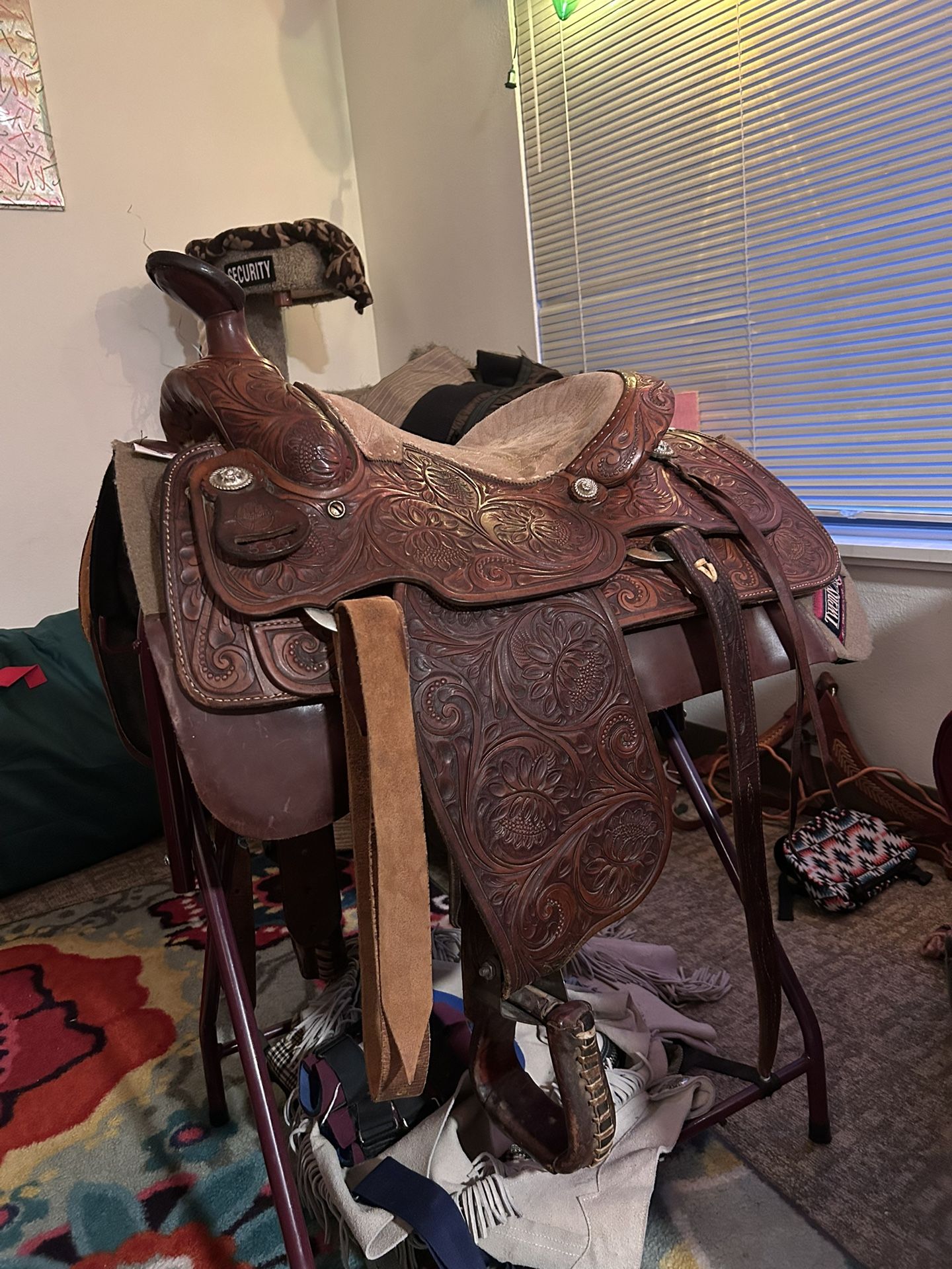 15” Longhorn Roping Saddle With Breast Collar And Bridle